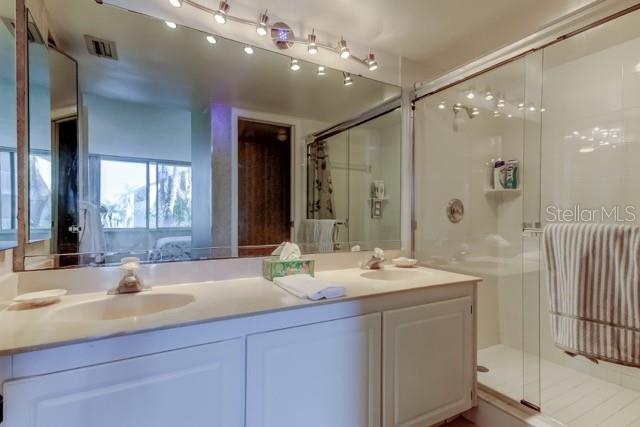 ISLA KEY CONDO - Residential