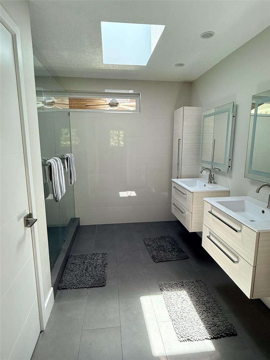 HIGHLAND PARK ESTATES - Residential