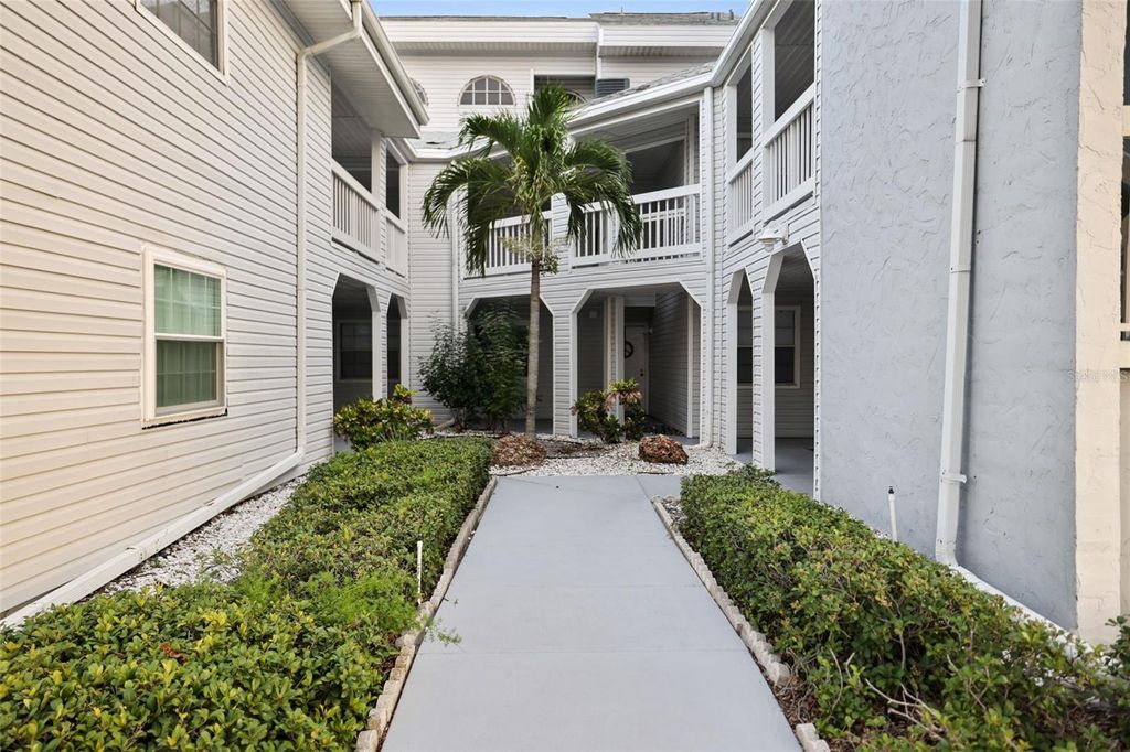 Photo of 6939 Stones Throw Circle N #6207, St Petersburg, FL 33710 (MLS # TB8422550)