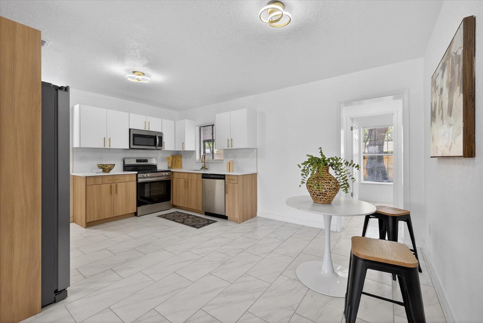 HIGHLAND TERRACE MANOR - Residential