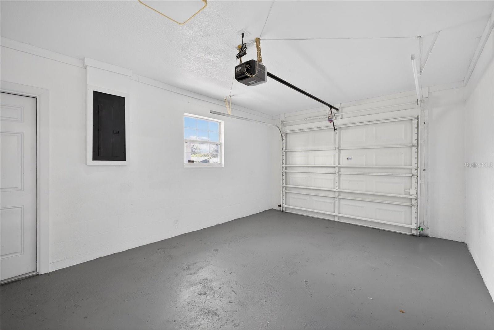 HIGHLAND TERRACE MANOR - Residential