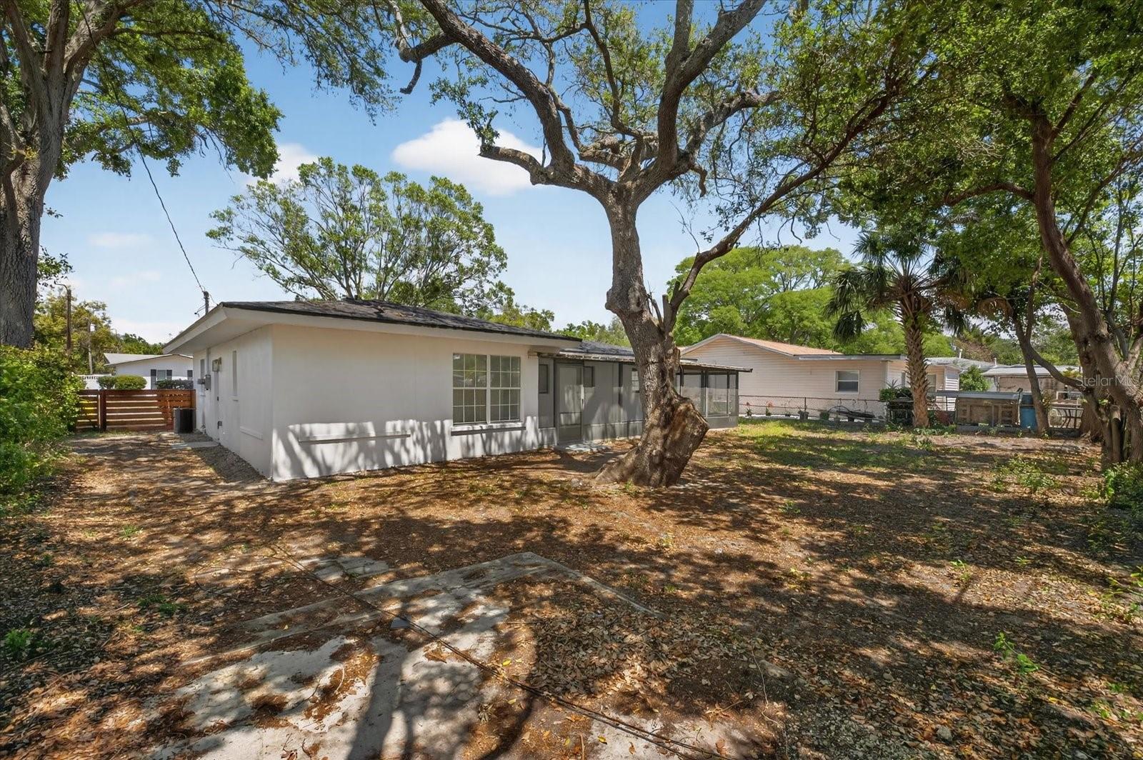 HIGHLAND TERRACE MANOR - Residential