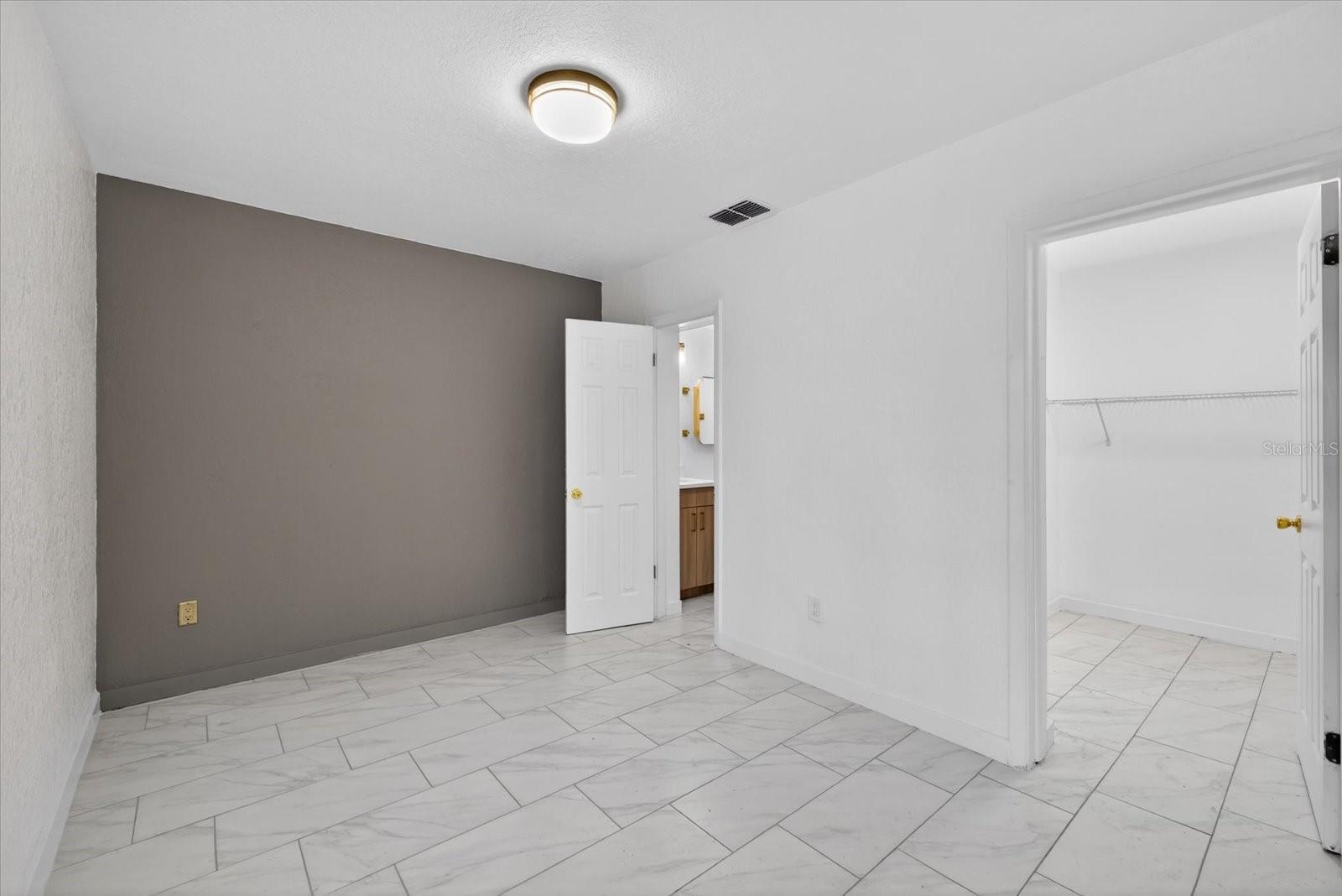 HIGHLAND TERRACE MANOR - Residential