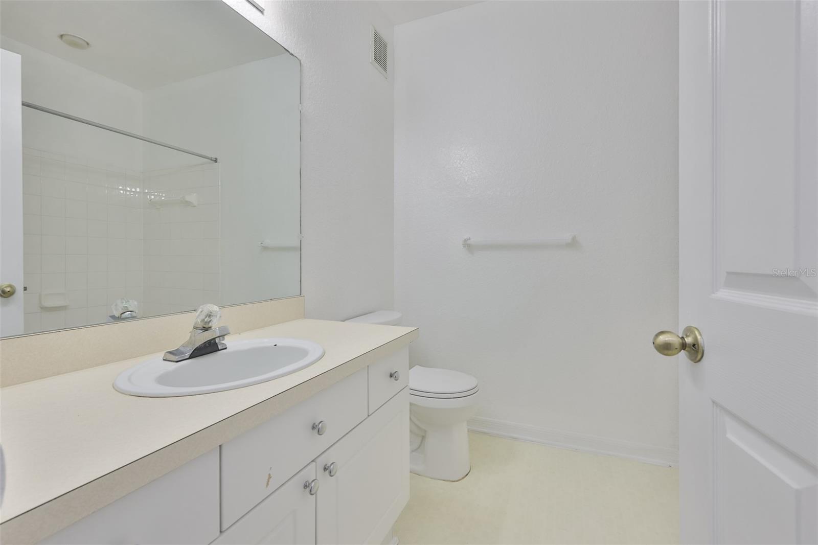 THE ENCLAVE AT RICHMOND PLACE - Residential Lease