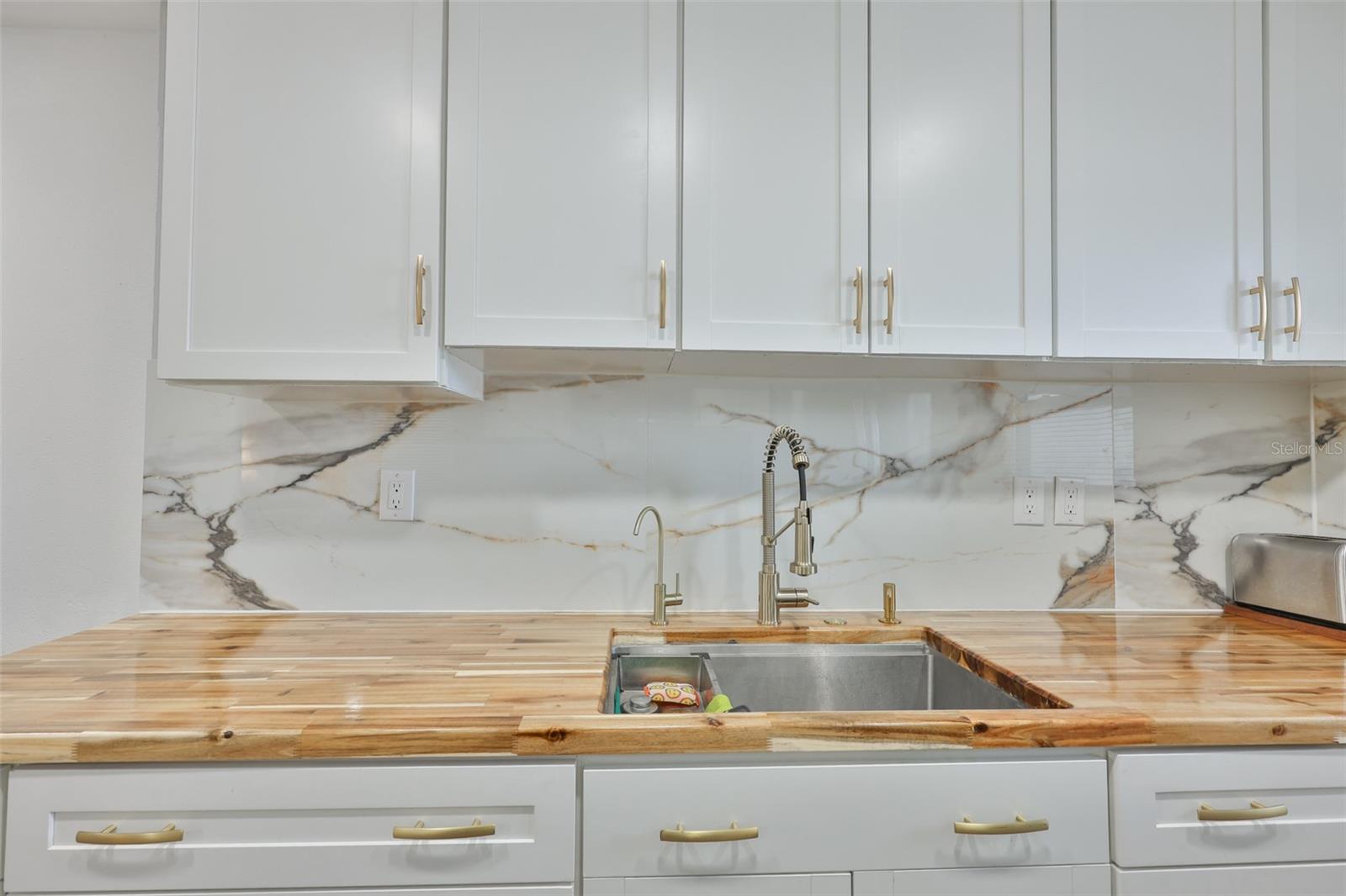 COACHMAN CREEK CONDO - Residential