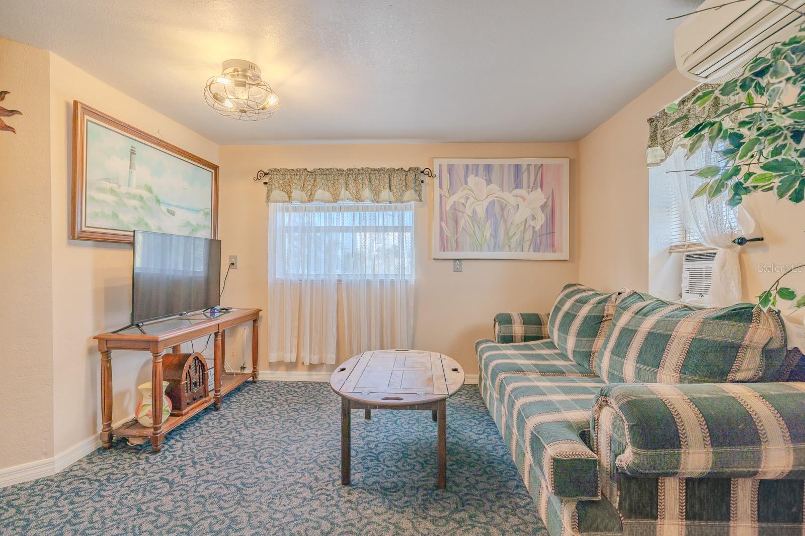 ROGERS SEABREEZE - Residential Income