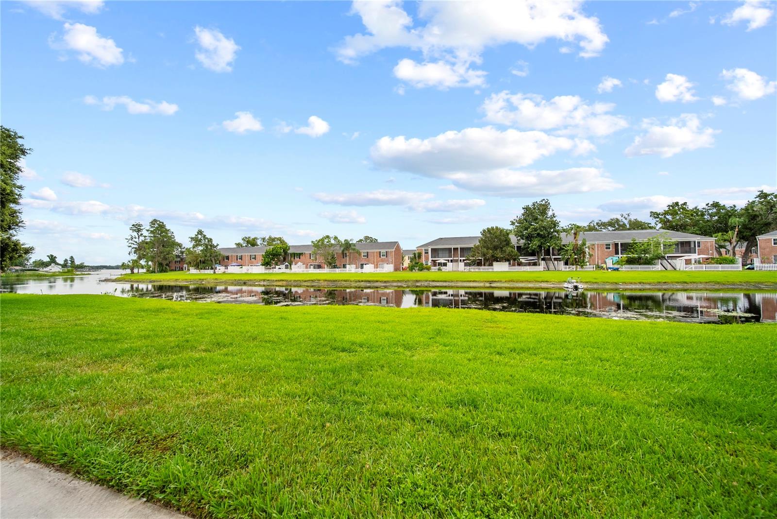 WHISPERING OAKS - Residential Lease