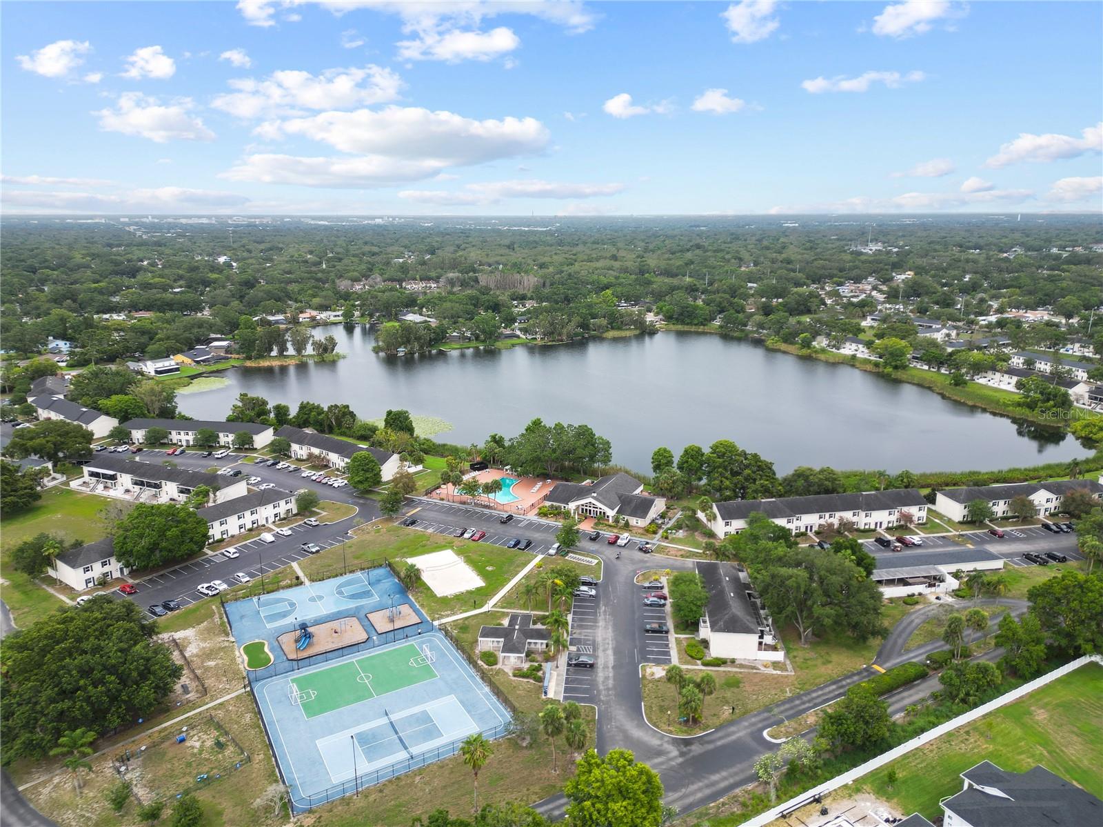 WHISPERING OAKS - Residential Lease