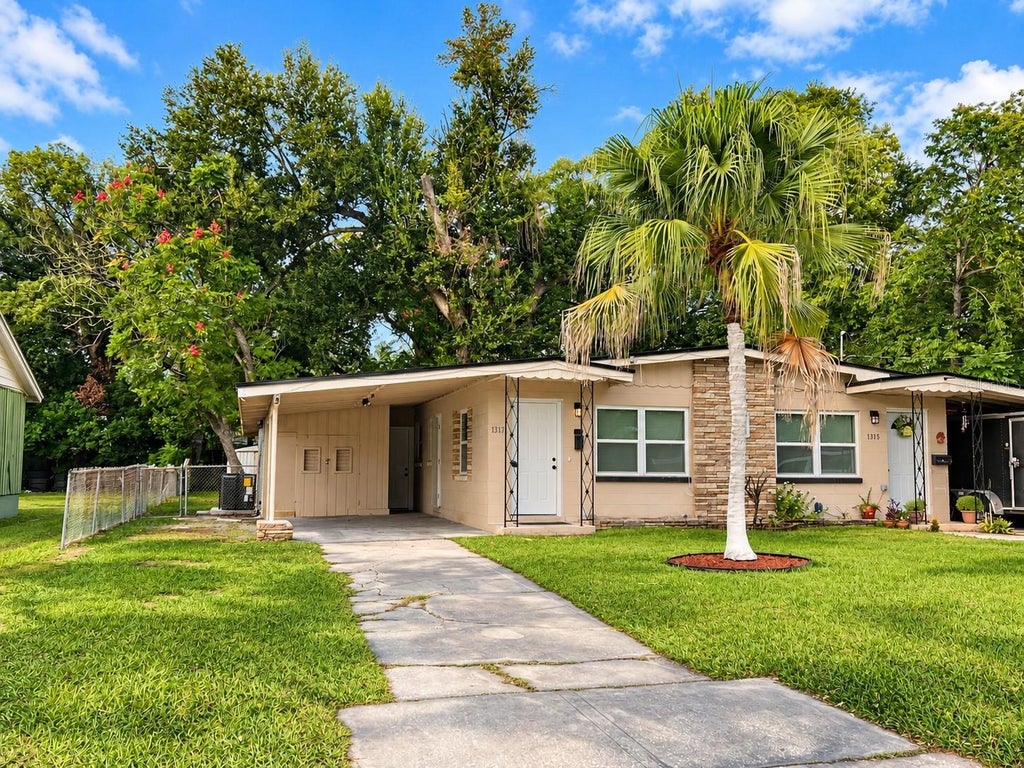 Photo of 1317 W Concord Street, Orlando, FL 32805 (MLS # O6452484)