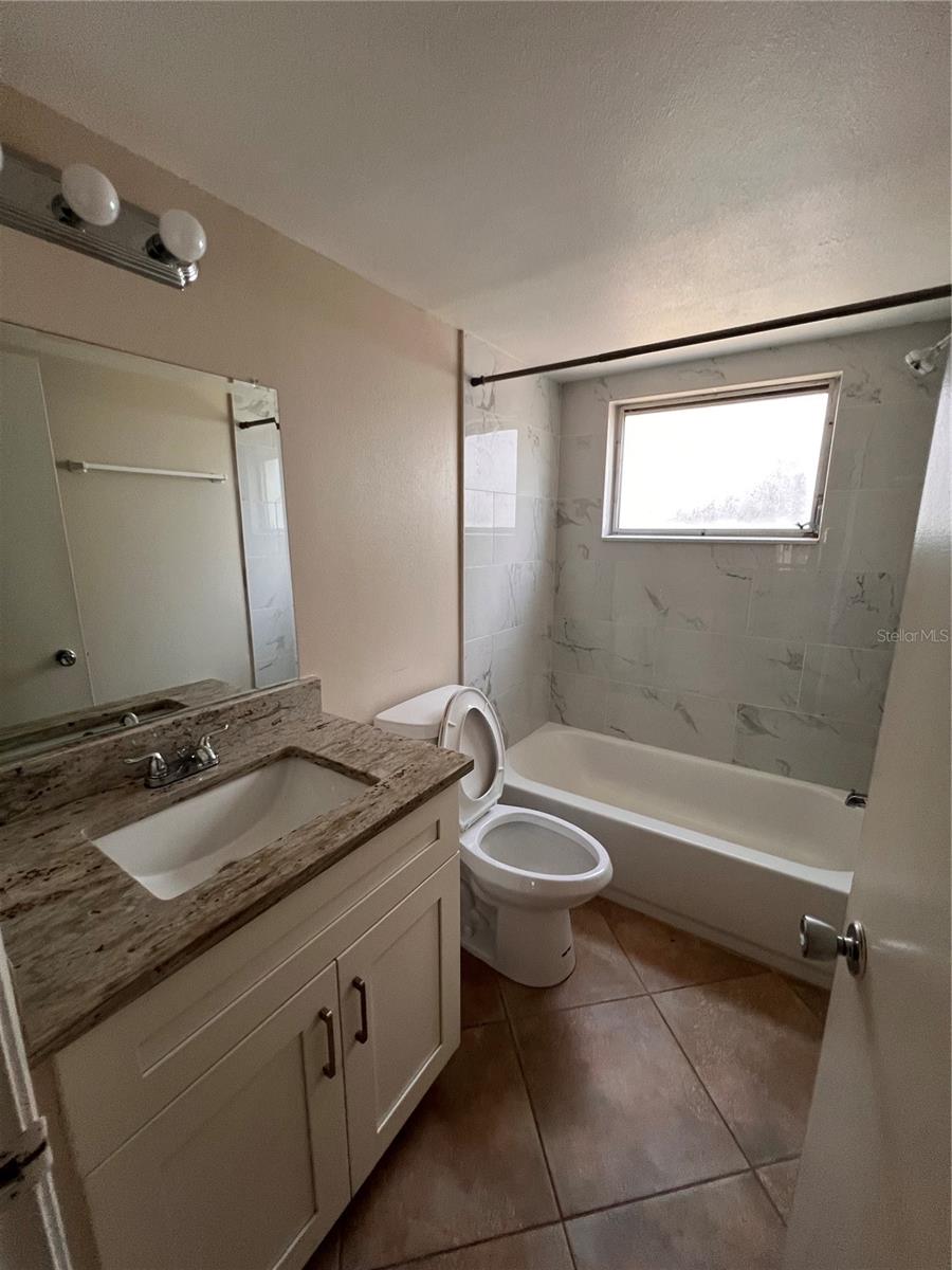 OAKWOOD GARDENS - Residential Lease