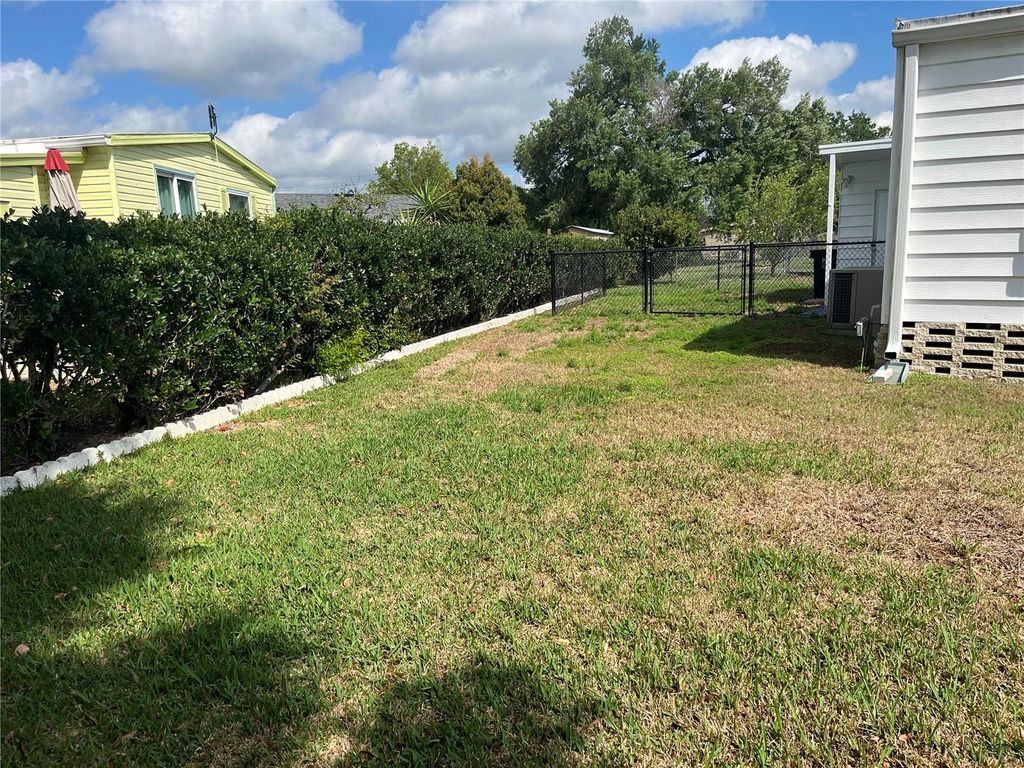 Photo of 1610 Reynolds Rd #108, Lakeland, FL 33801 (MLS # L4960326)