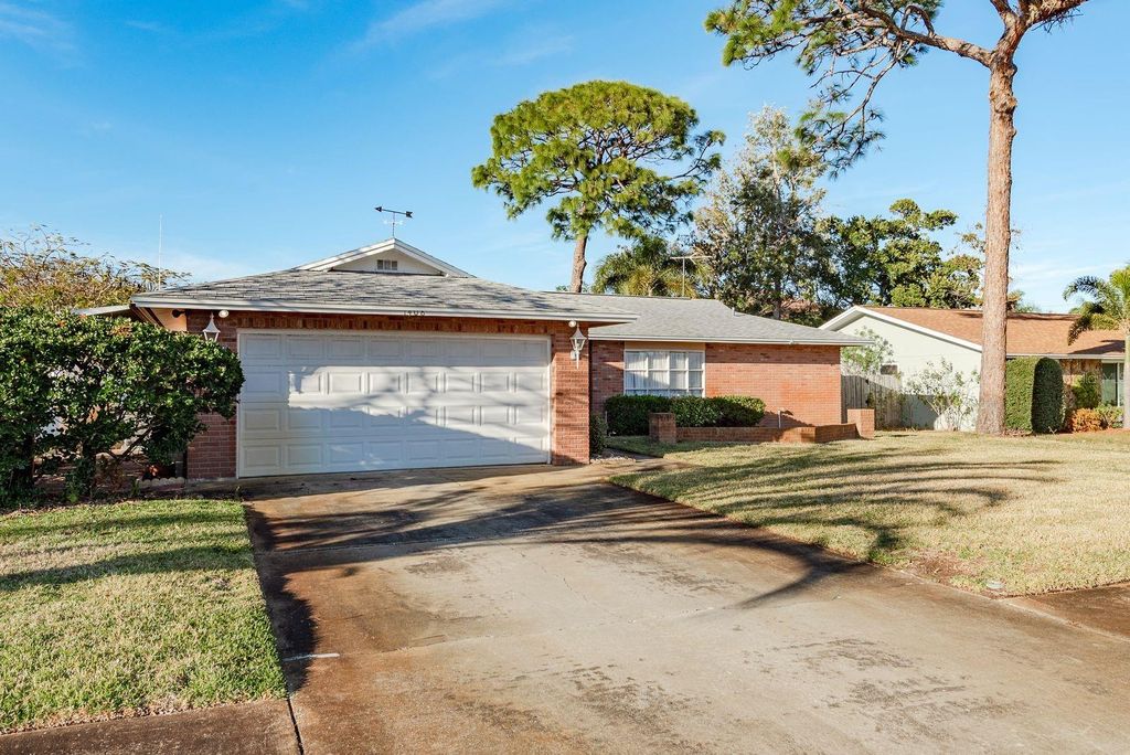 Photo of 1408 Garden Avenue, Tarpon Springs, FL 34689 (MLS # TB8469075)