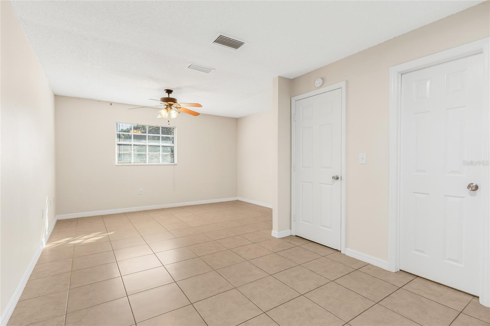 EUSTIS LAKE JOANNA HEIGHTS - Residential Lease