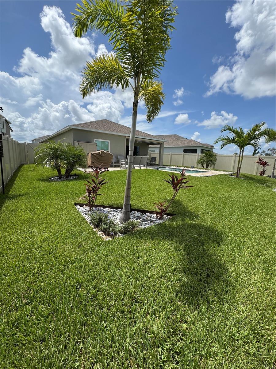 11240 FIELDSTONE DRIVE