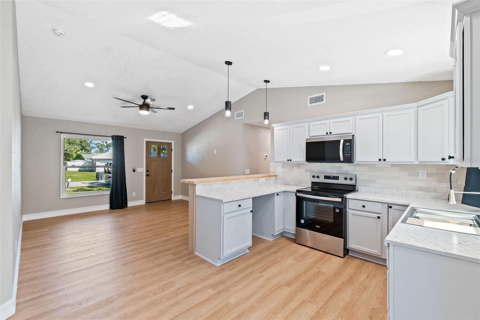 KINGS COURT - Residential