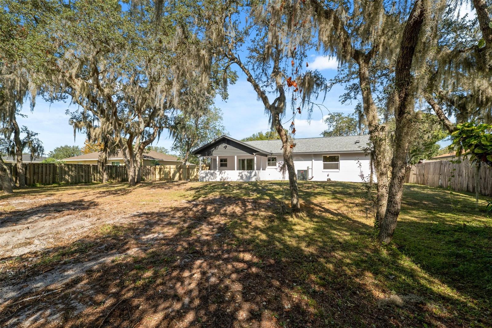 KINGS COURT - Residential