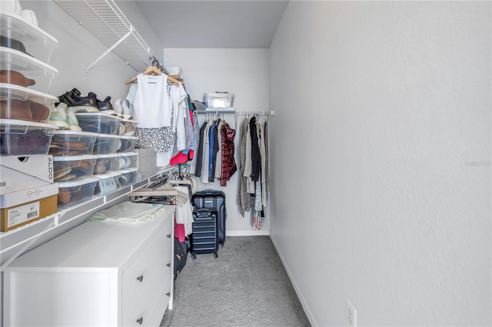 VILLA SONOMA AT INTERNATIONAL - Residential