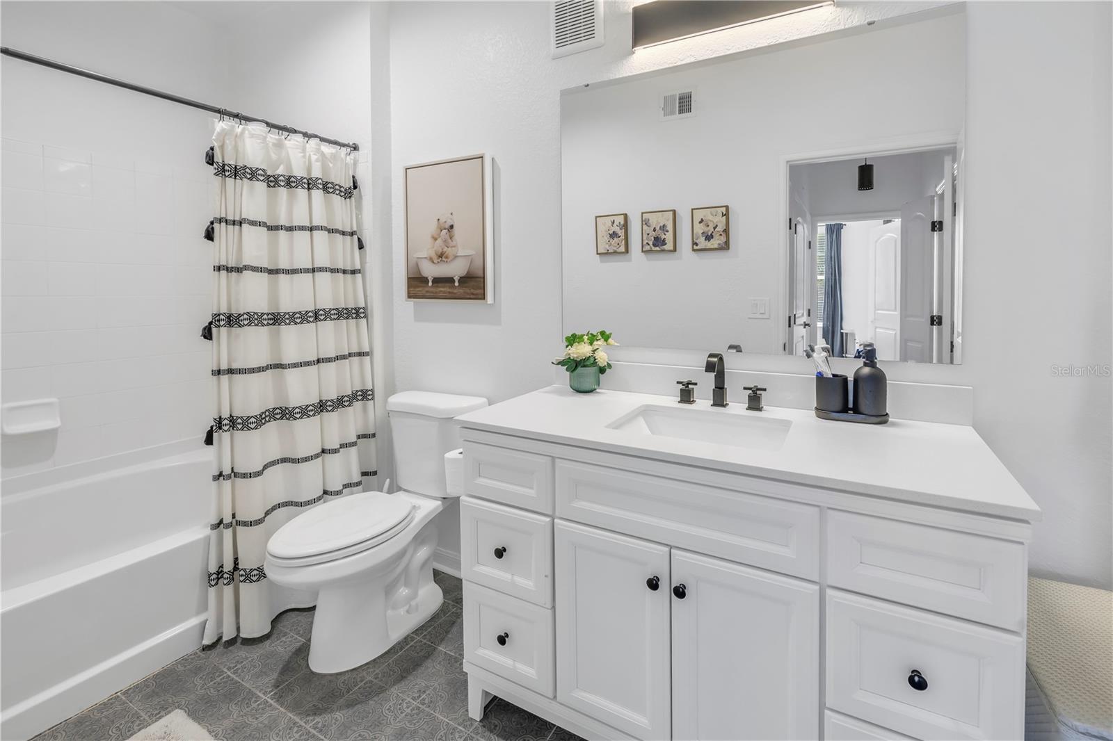 VILLA SONOMA AT INTERNATIONAL - Residential