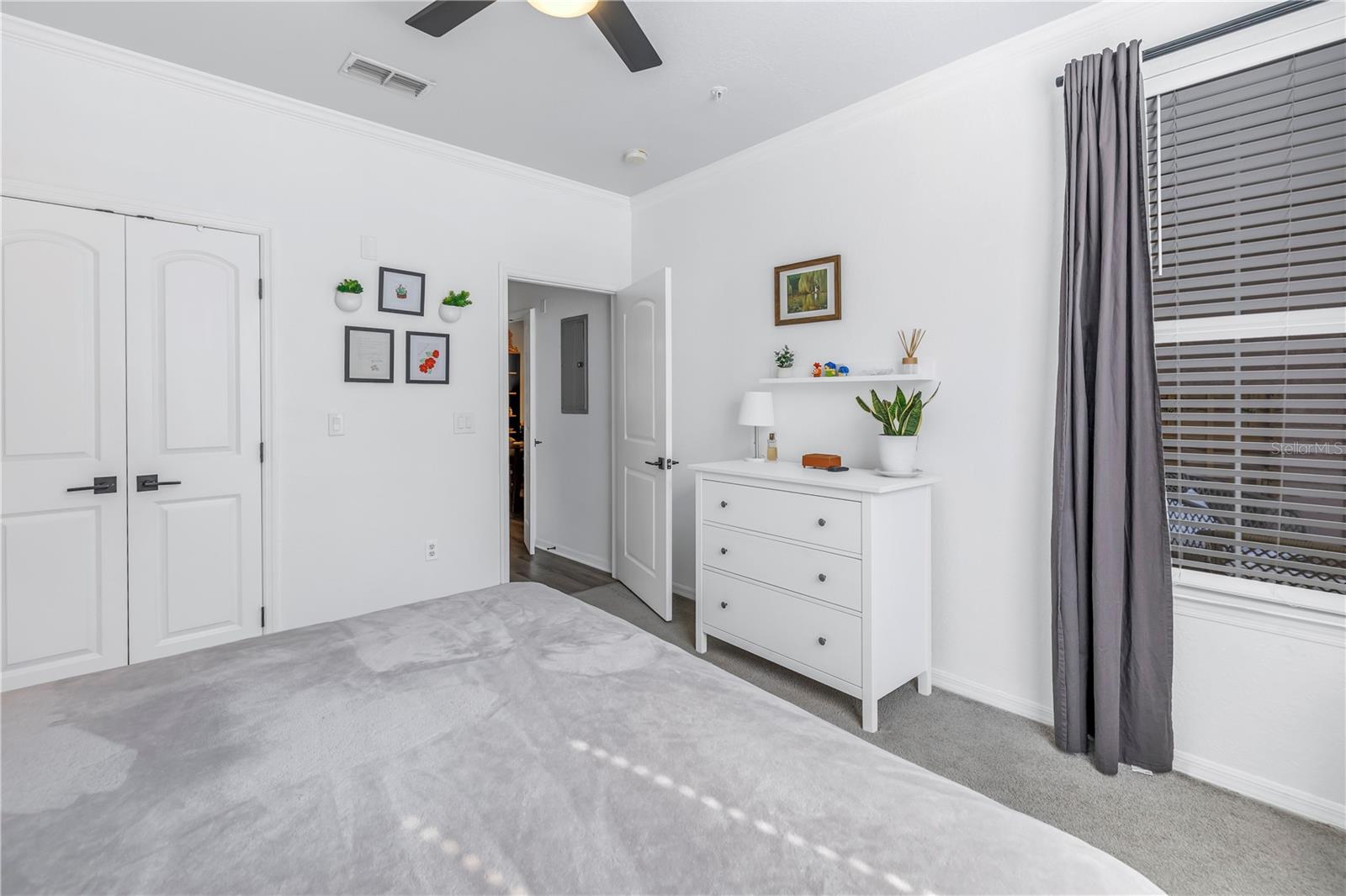 VILLA SONOMA AT INTERNATIONAL - Residential