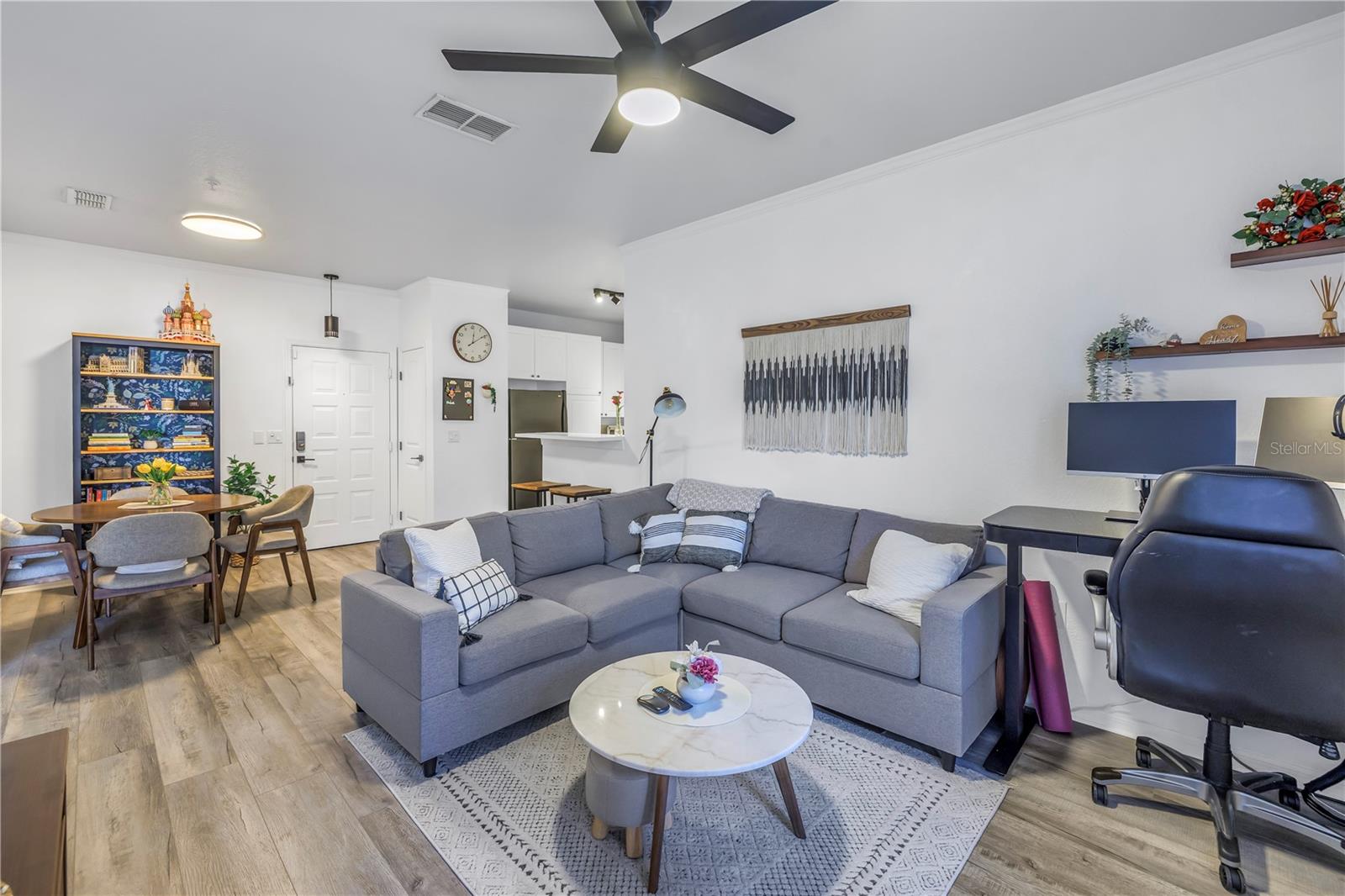 VILLA SONOMA AT INTERNATIONAL - Residential