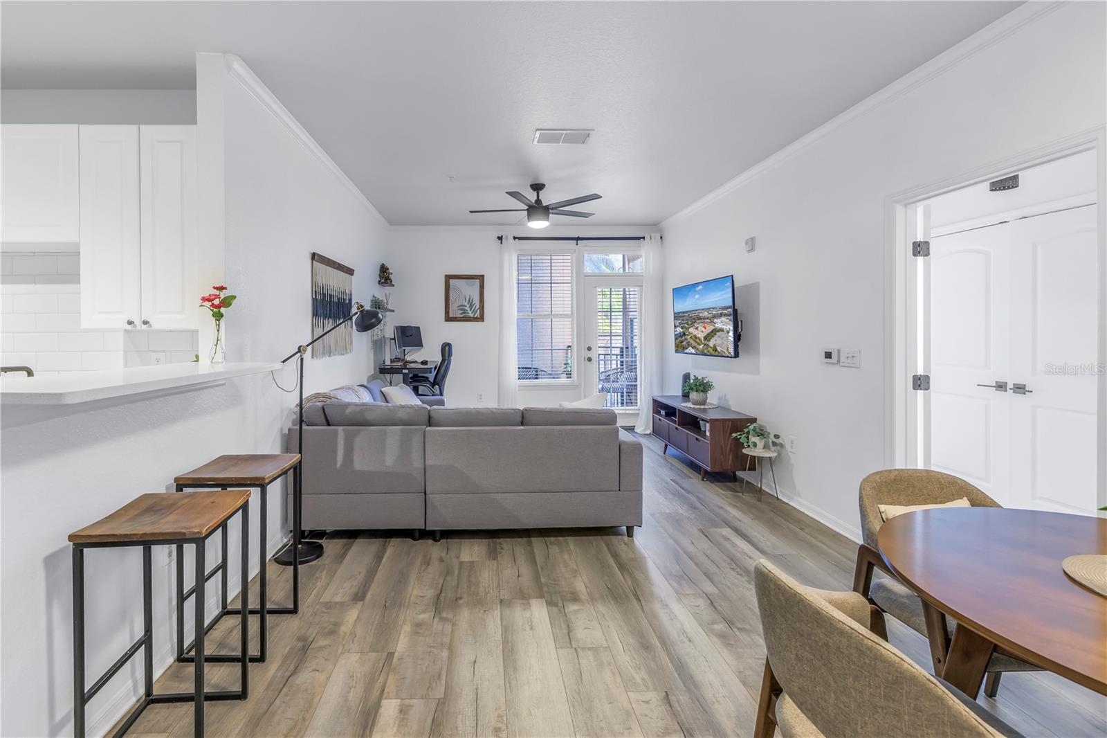 VILLA SONOMA AT INTERNATIONAL - Residential