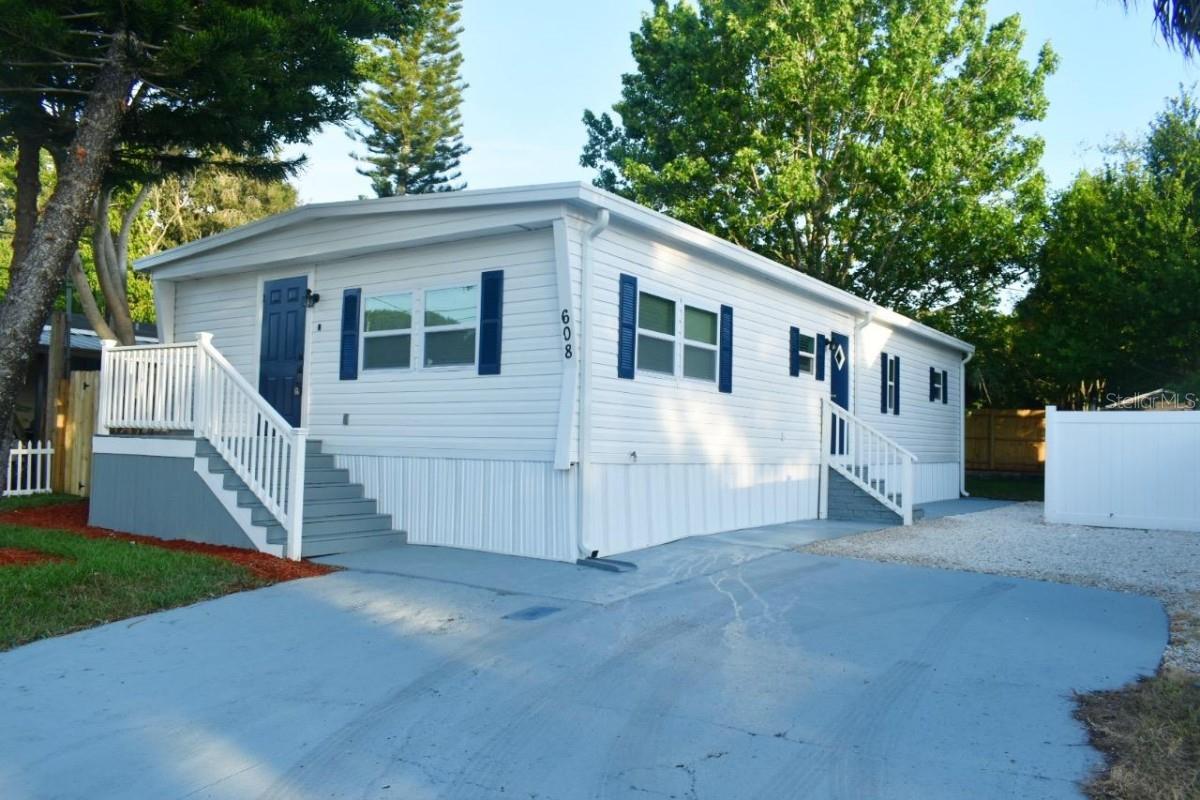 RIVER VILLAGE - Residential Lease