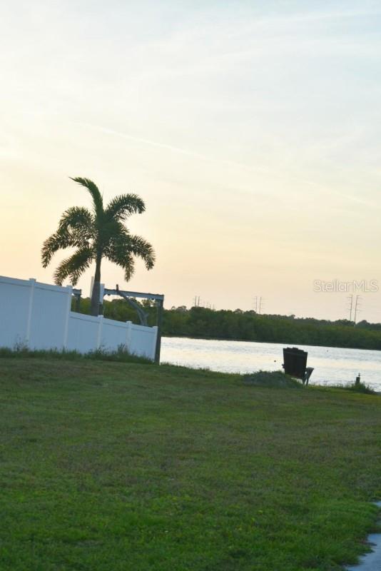 RIVER VILLAGE - Residential Lease