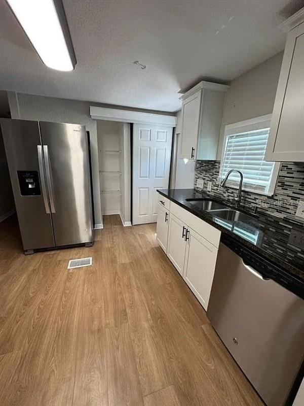 RIVER VILLAGE - Residential Lease