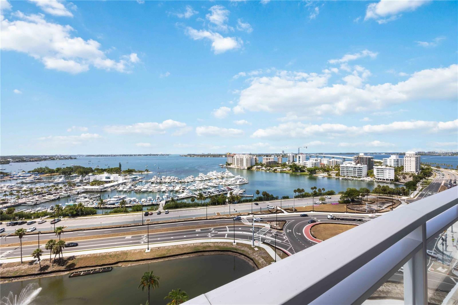 MARINA TOWER - Residential