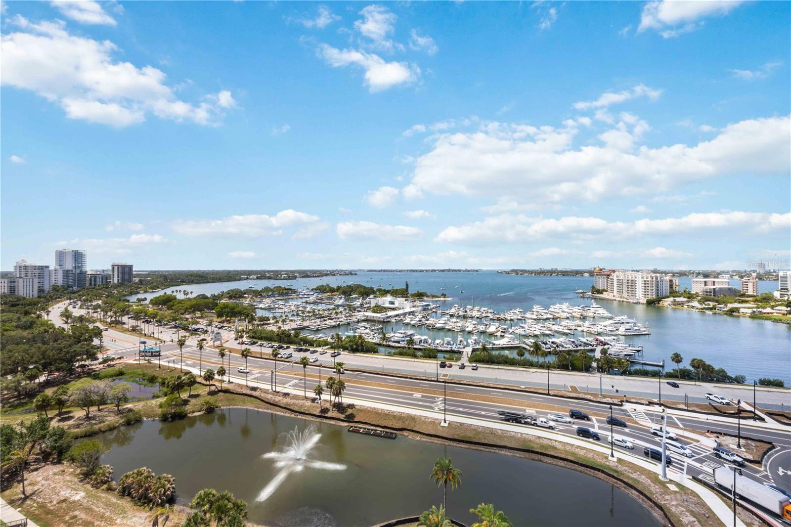 MARINA TOWER - Residential