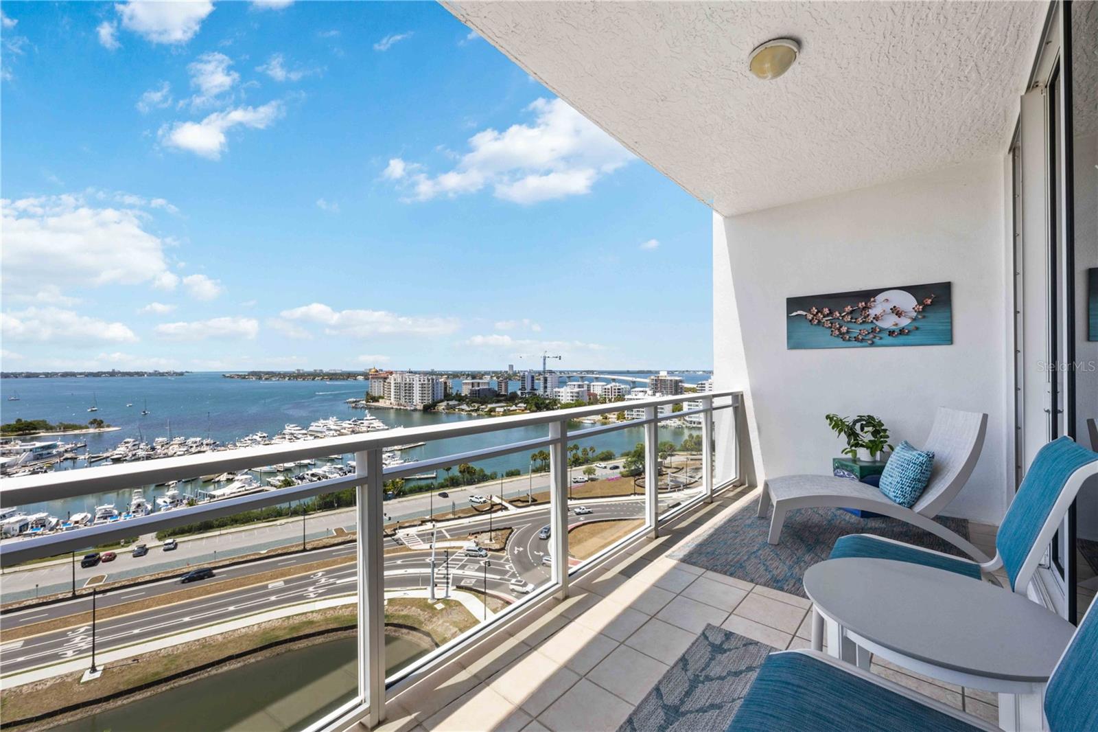 MARINA TOWER - Residential