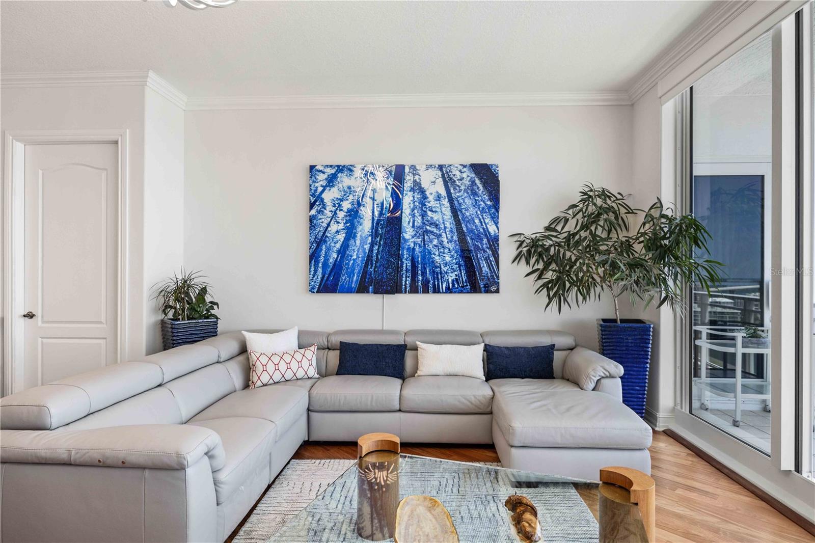 MARINA TOWER - Residential