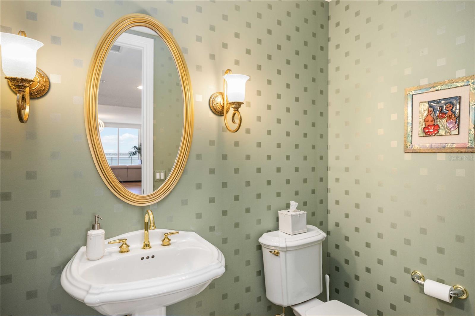 MARINA TOWER - Residential