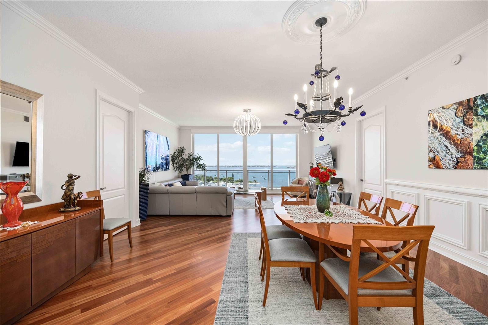 MARINA TOWER - Residential