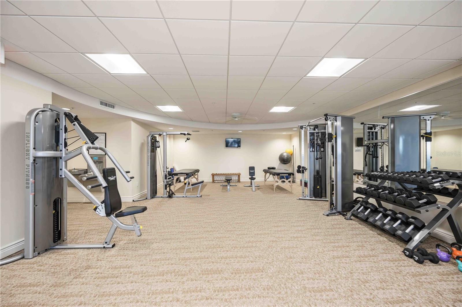 MARINA TOWER - Residential