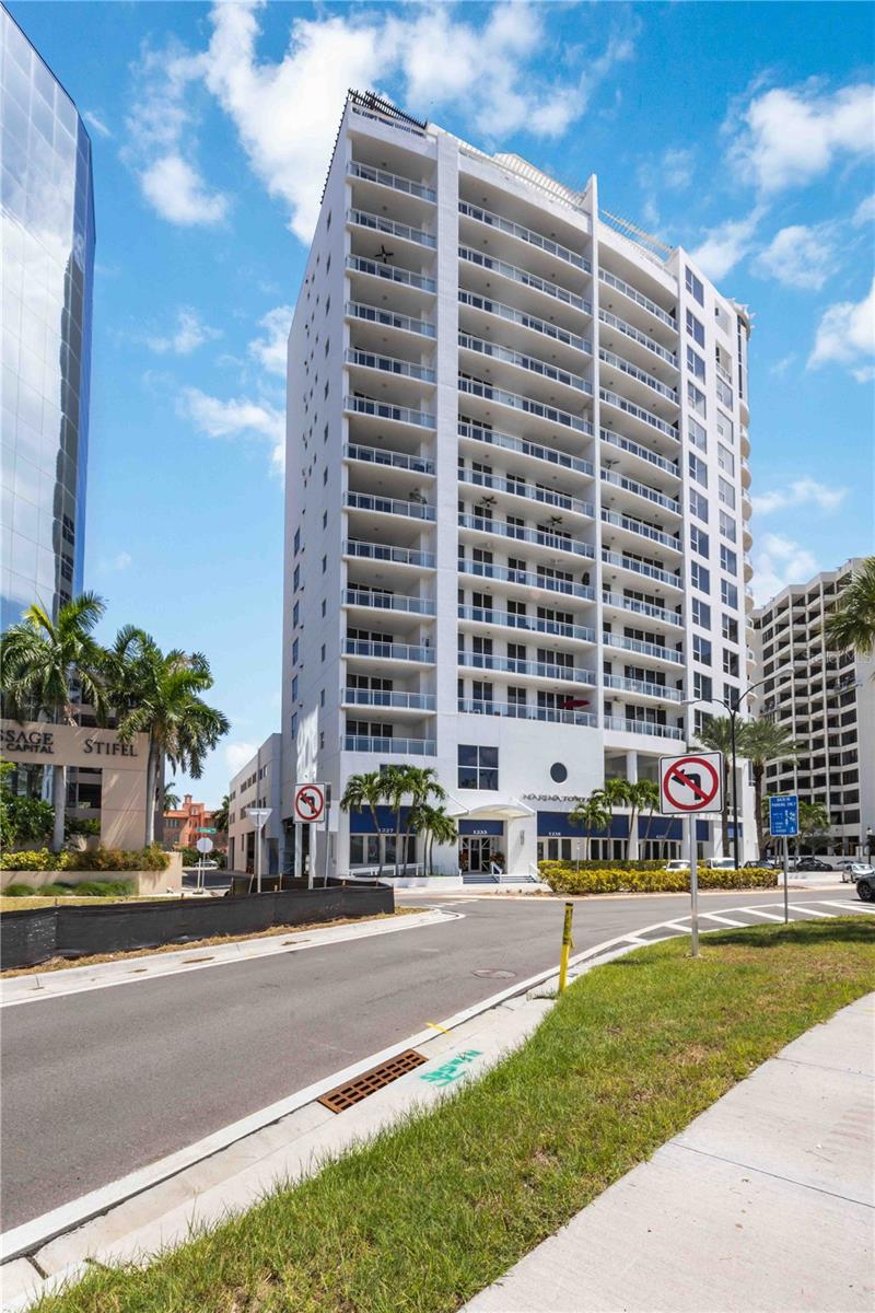 MARINA TOWER - Residential