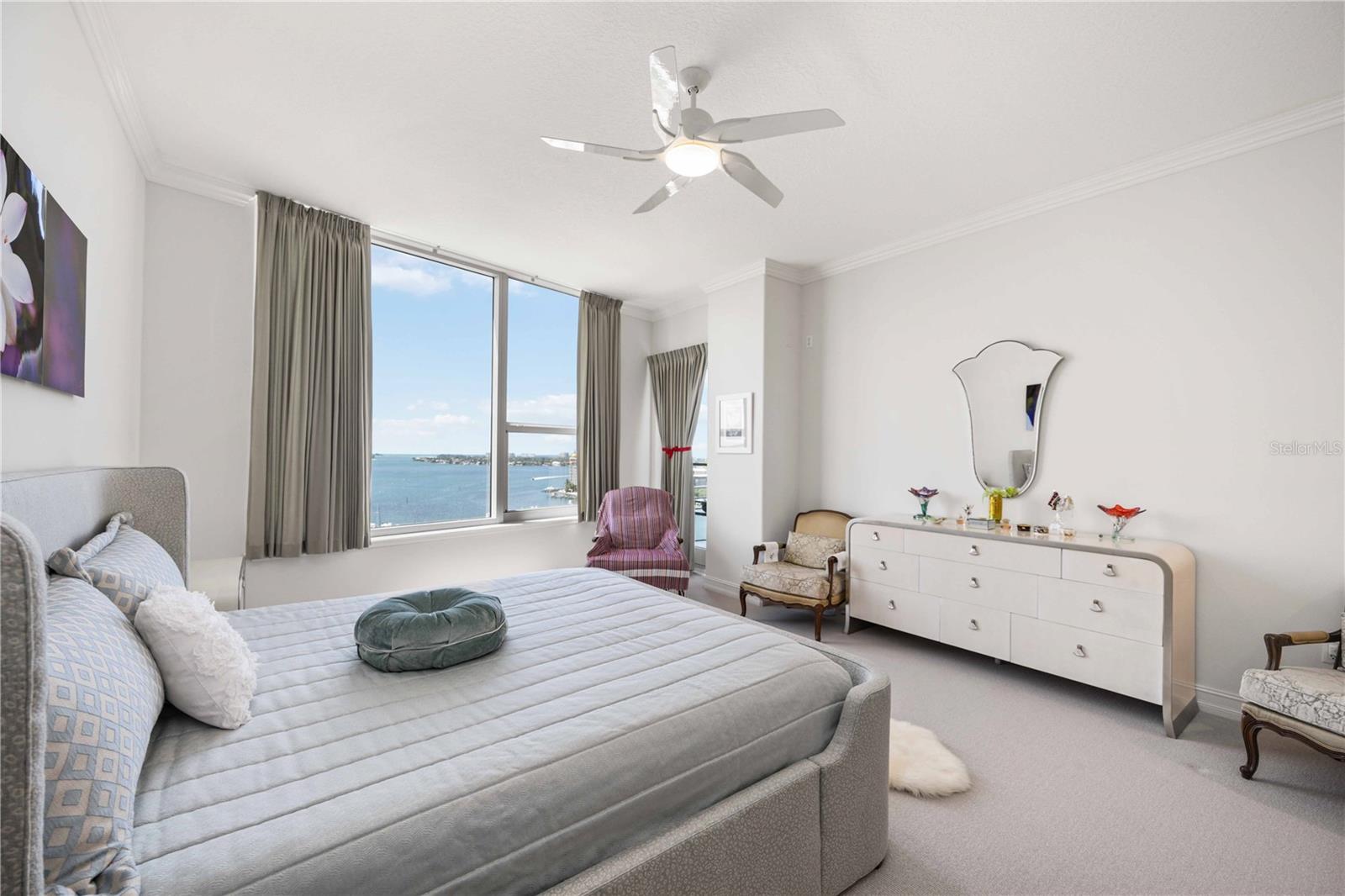 MARINA TOWER - Residential