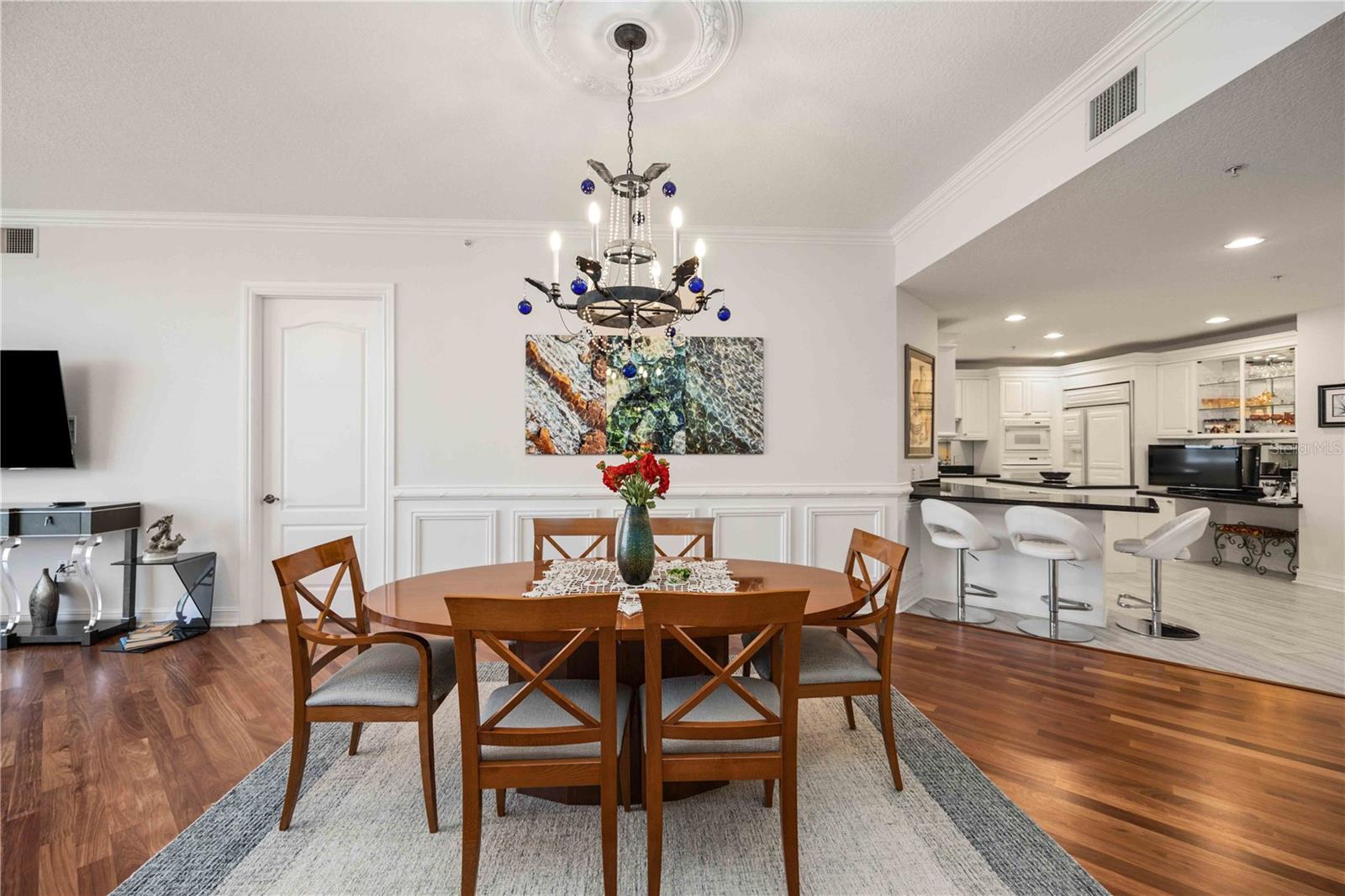 MARINA TOWER - Residential