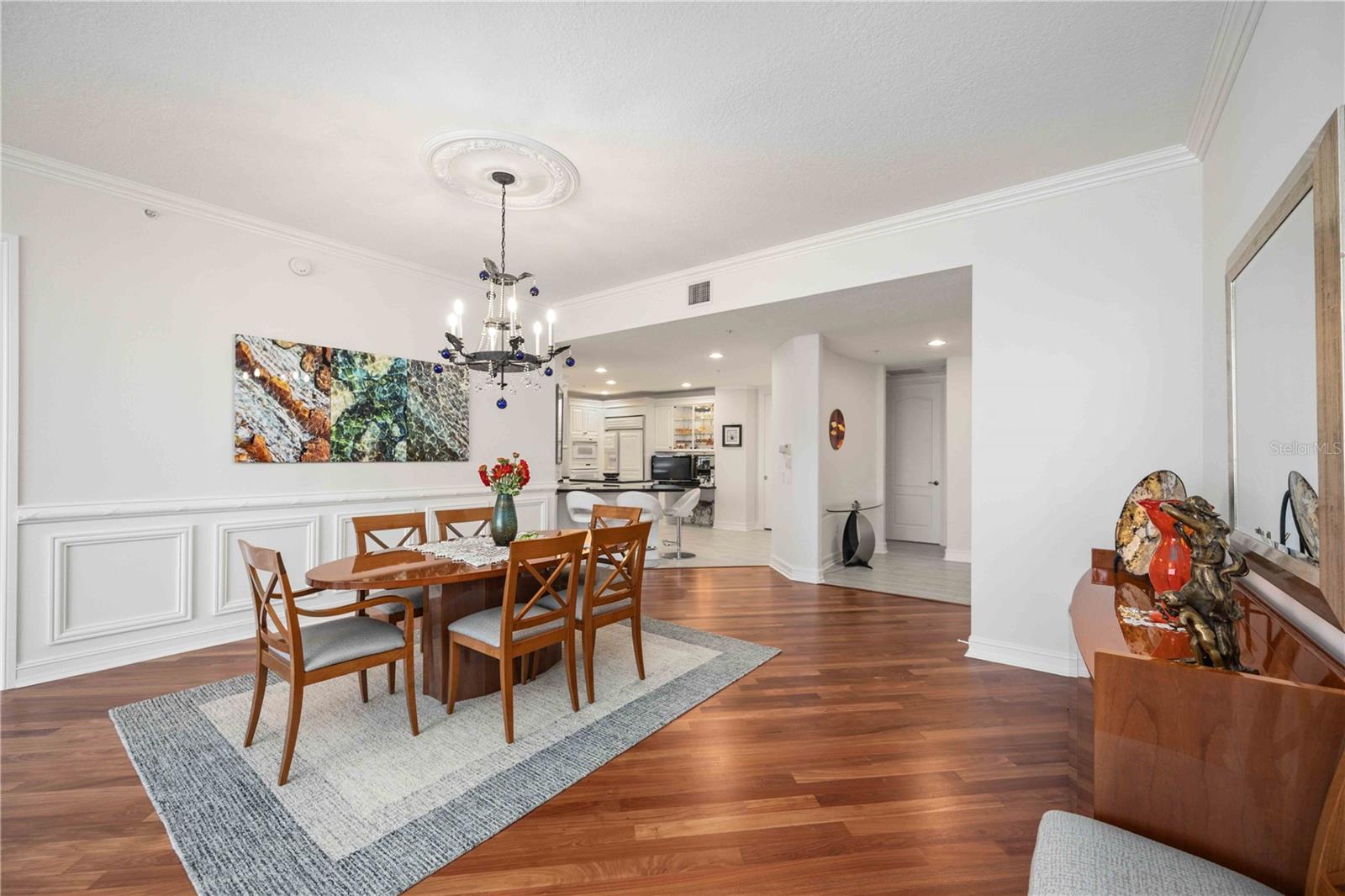 MARINA TOWER - Residential