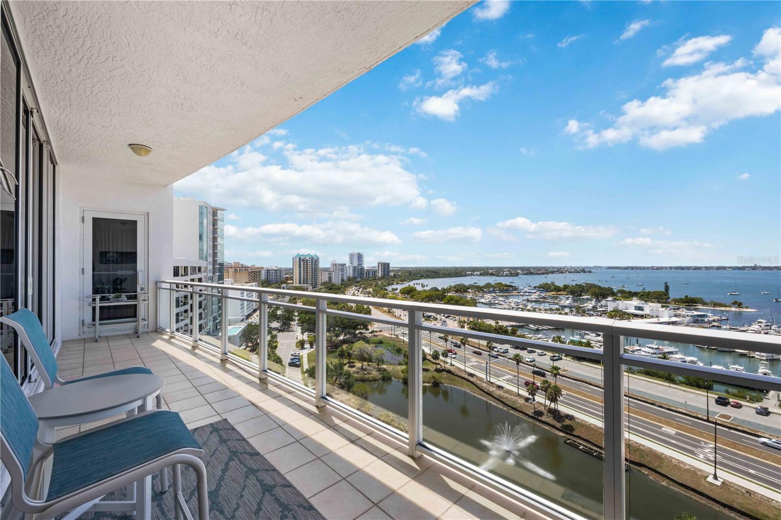 MARINA TOWER - Residential