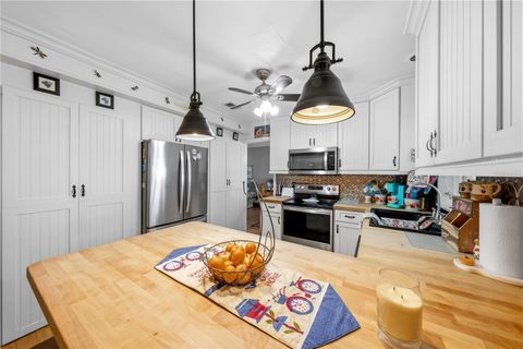 Tiny photo for 11690 SE 132nd Street Road, Ocklawaha, FL 32179 (MLS # OM724510)