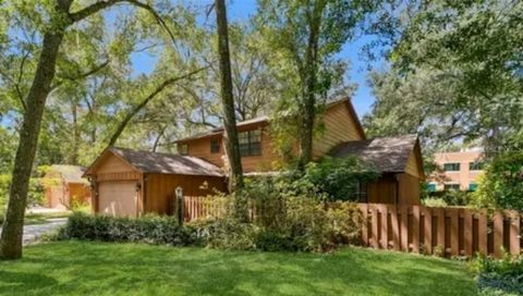 Photo of 6 W Village Drive, Oviedo, FL 32765 (MLS # V4945126)