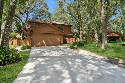 Photo of 6 W Village Drive, Oviedo, FL 32765 (MLS # V4945126)