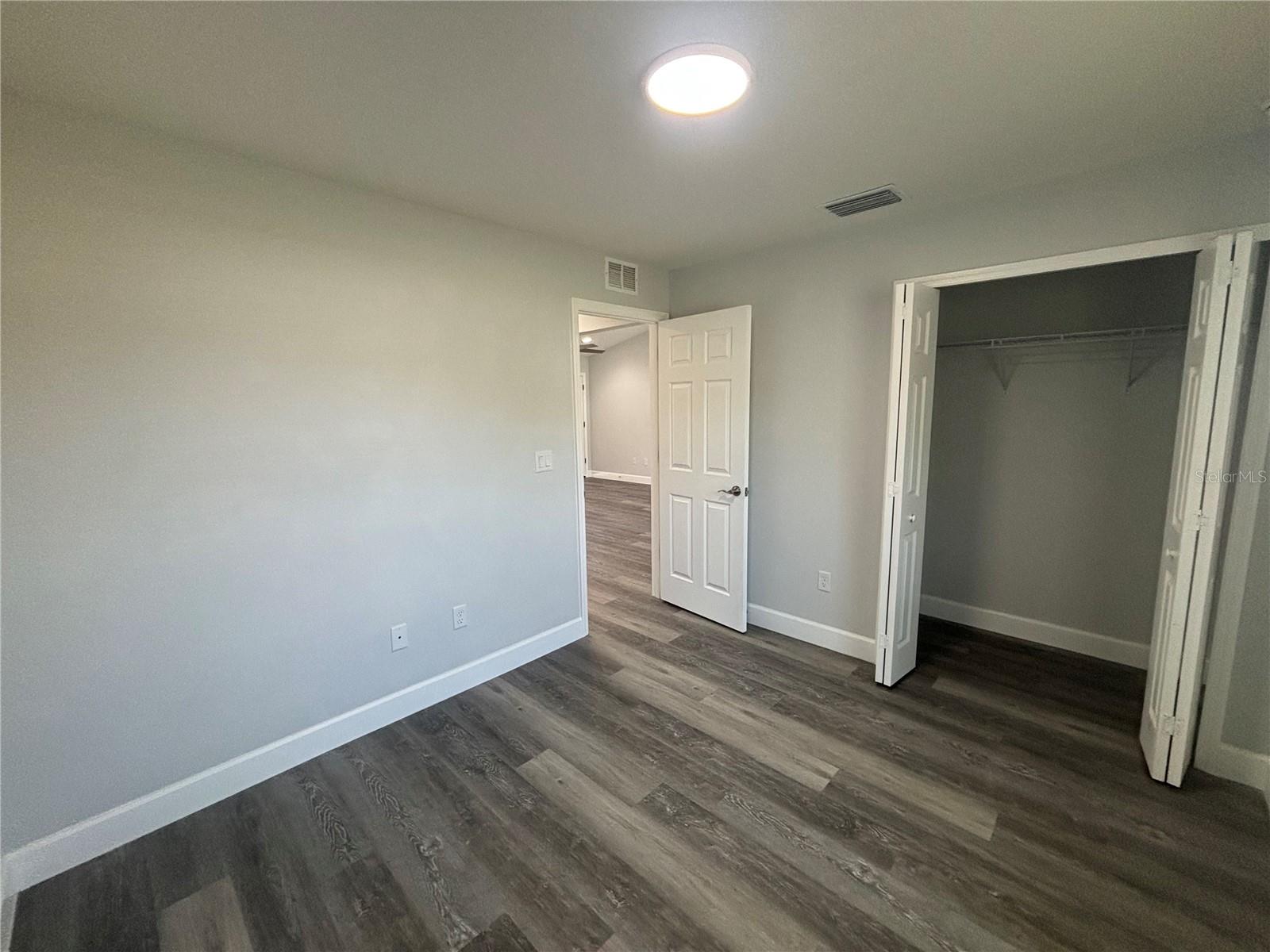 ROLLING RANCH ESTATE - Residential Lease