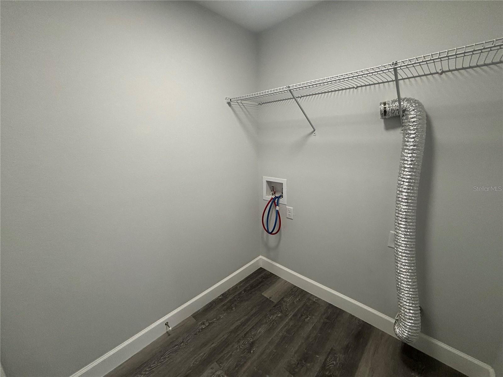 ROLLING RANCH ESTATE - Residential Lease