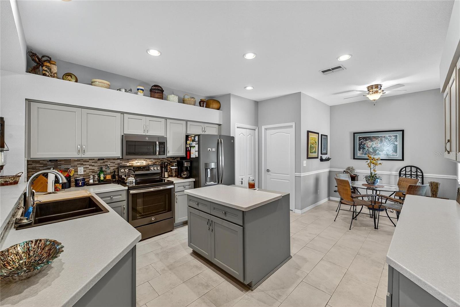 SUN CITY CENTER UNIT 260 - Residential