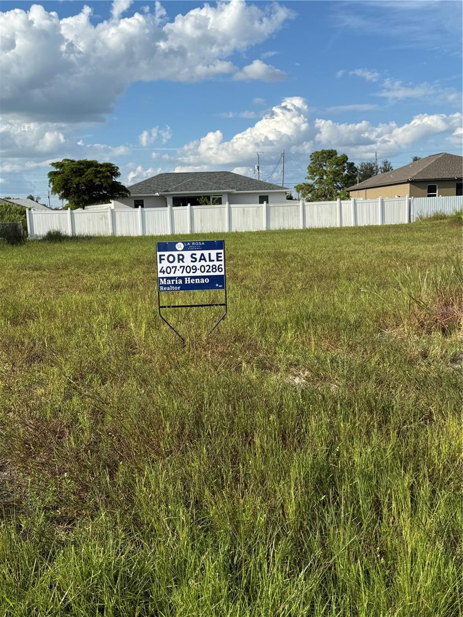CAPE CORAL - Land