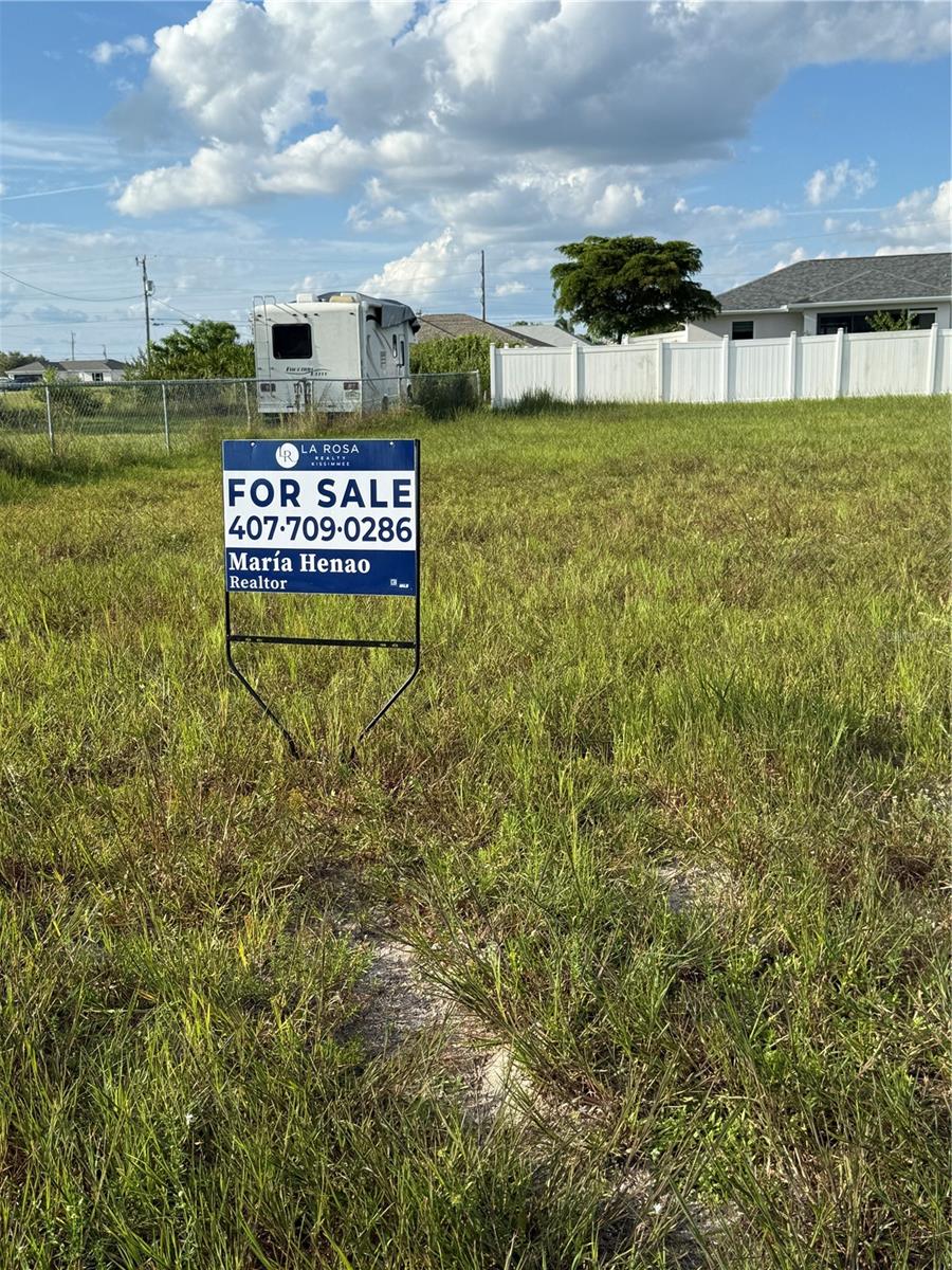 CAPE CORAL - Land