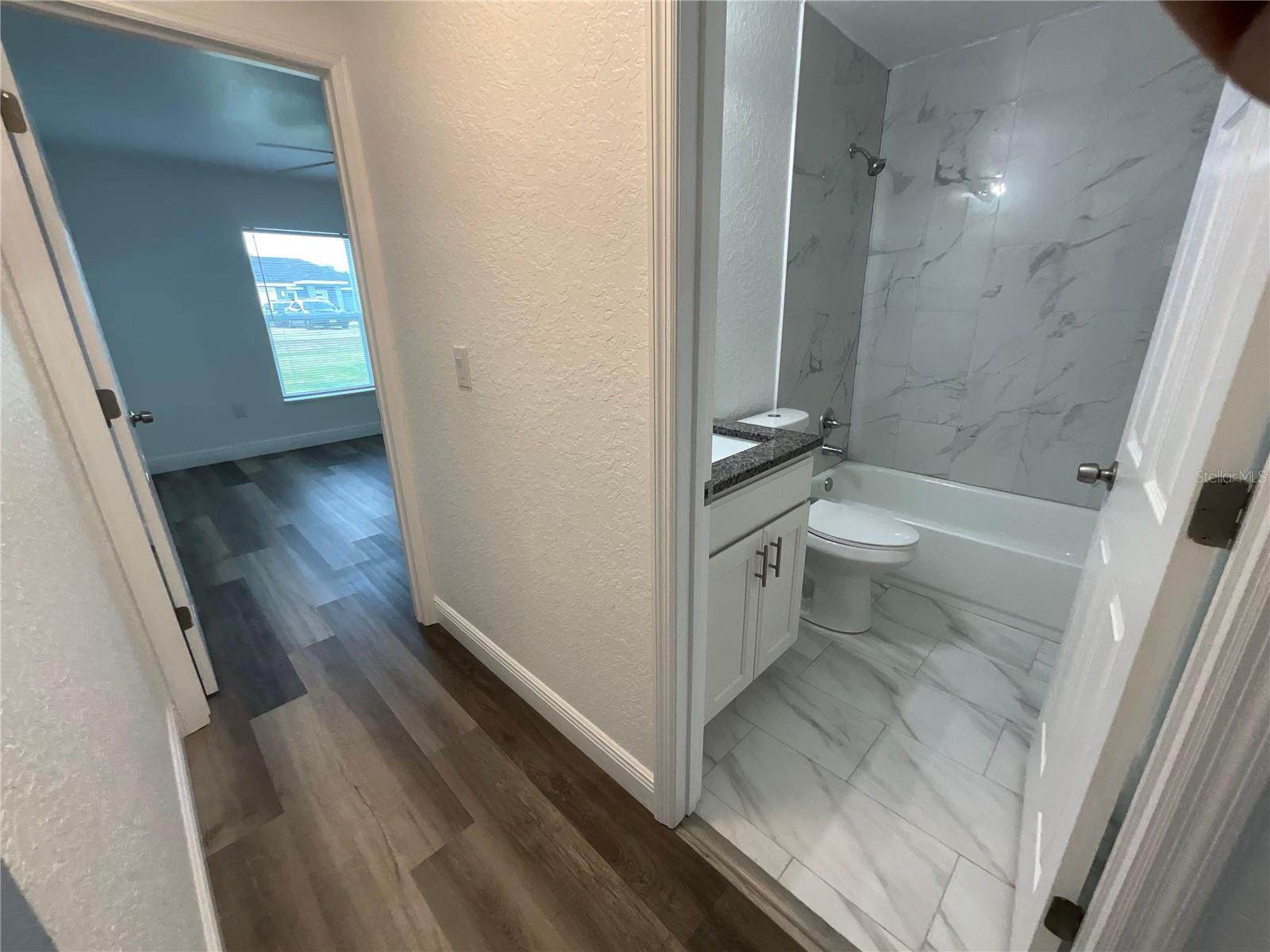 SILVER SPGS SHORES UN 32 - Residential Lease