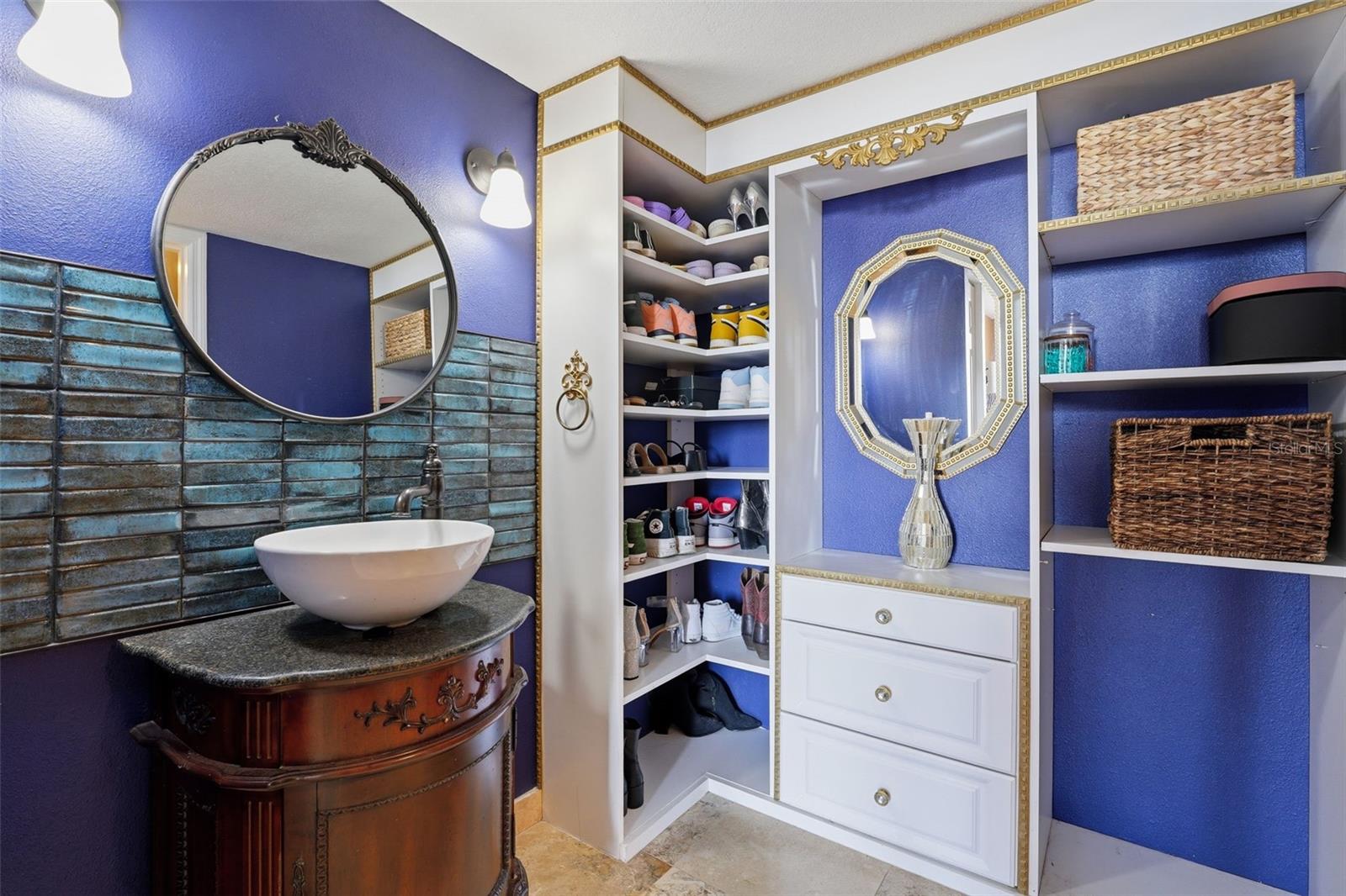 RAINTREE CONDO - Residential